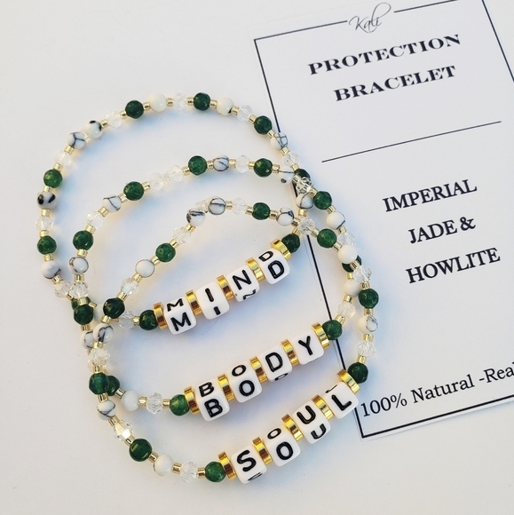 NWT JADE BRACELET DAINTY HEALING CRYSTALS GIFT FOR HER - Picture 2 of 3